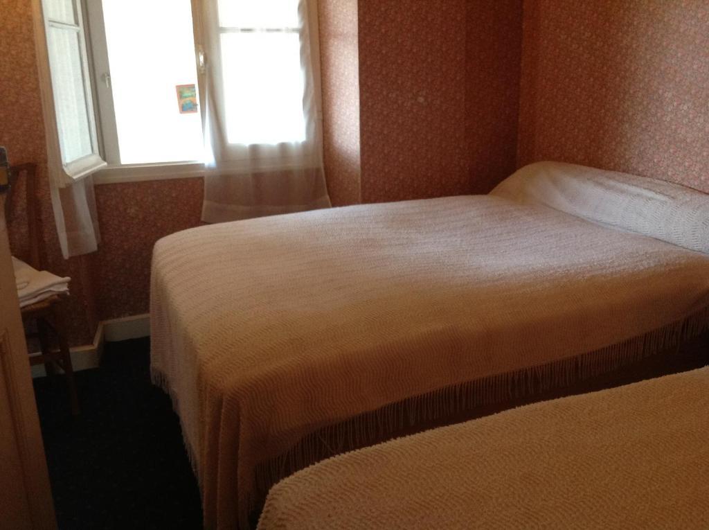 Maison Notre Dame De La Treille Lourdes Room photo